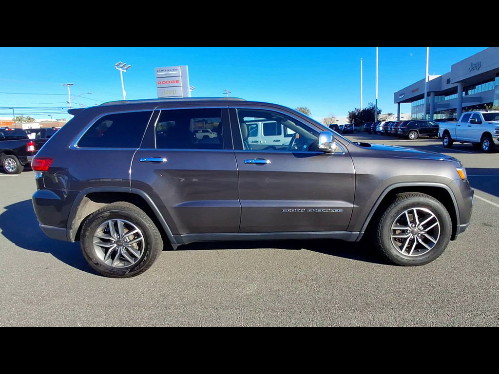 Used 2020 Jeep Grand Cherokee Limited AWD/4WD image 9