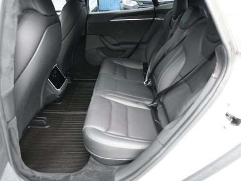 Used 2022 Tesla Model S AWD/4WD image 28