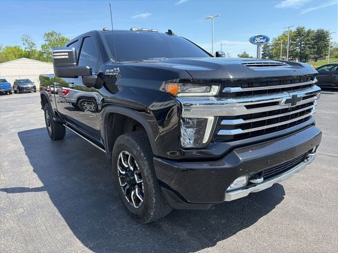 Used 2022 Chevrolet Silverado 2500 High Country w/ Z71 Off-Road Package AWD/4WD image 6