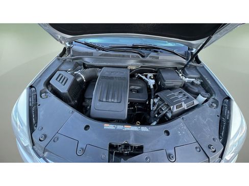 Used 2017 Chevrolet Equinox LT w/ Convenience Package image 32