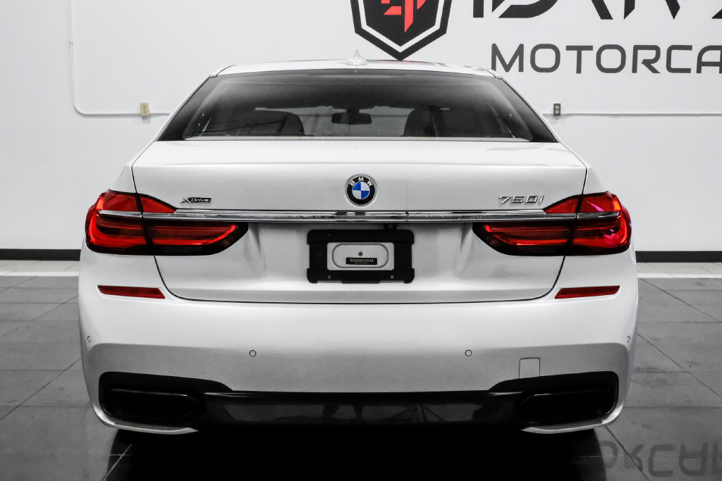 Used 2016 BMW 750i xDrive AWD/4WD image 12