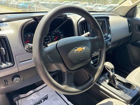 Used 2022 Chevrolet Colorado W/T RWD image 30