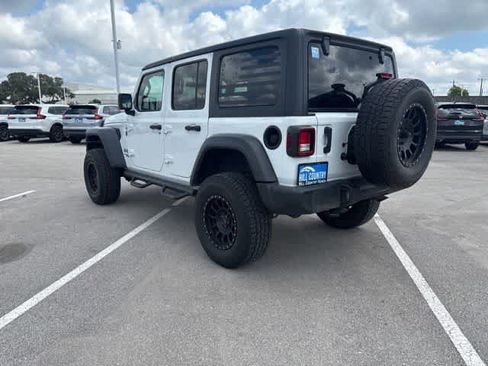 Used 2019 Jeep Wrangler Unlimited Sport S AWD/4WD image 3