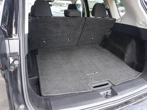 Used 2024 Nissan Rogue S FWD image 7