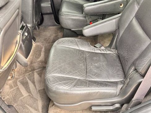 Used 2013 Cadillac Escalade Platinum RWD image 11
