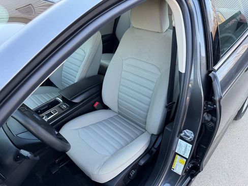 Used 2018 Ford Fusion S FWD image 32