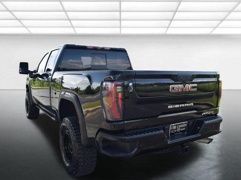 Used 2025 GMC Sierra 2500 AT4X AWD/4WD image 9