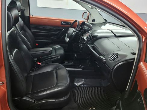 Used 2010 Volkswagen Beetle Red Rock FWD image 9