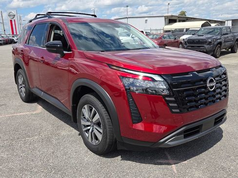 New 2026 Nissan Pathfinder SL FWD image 15