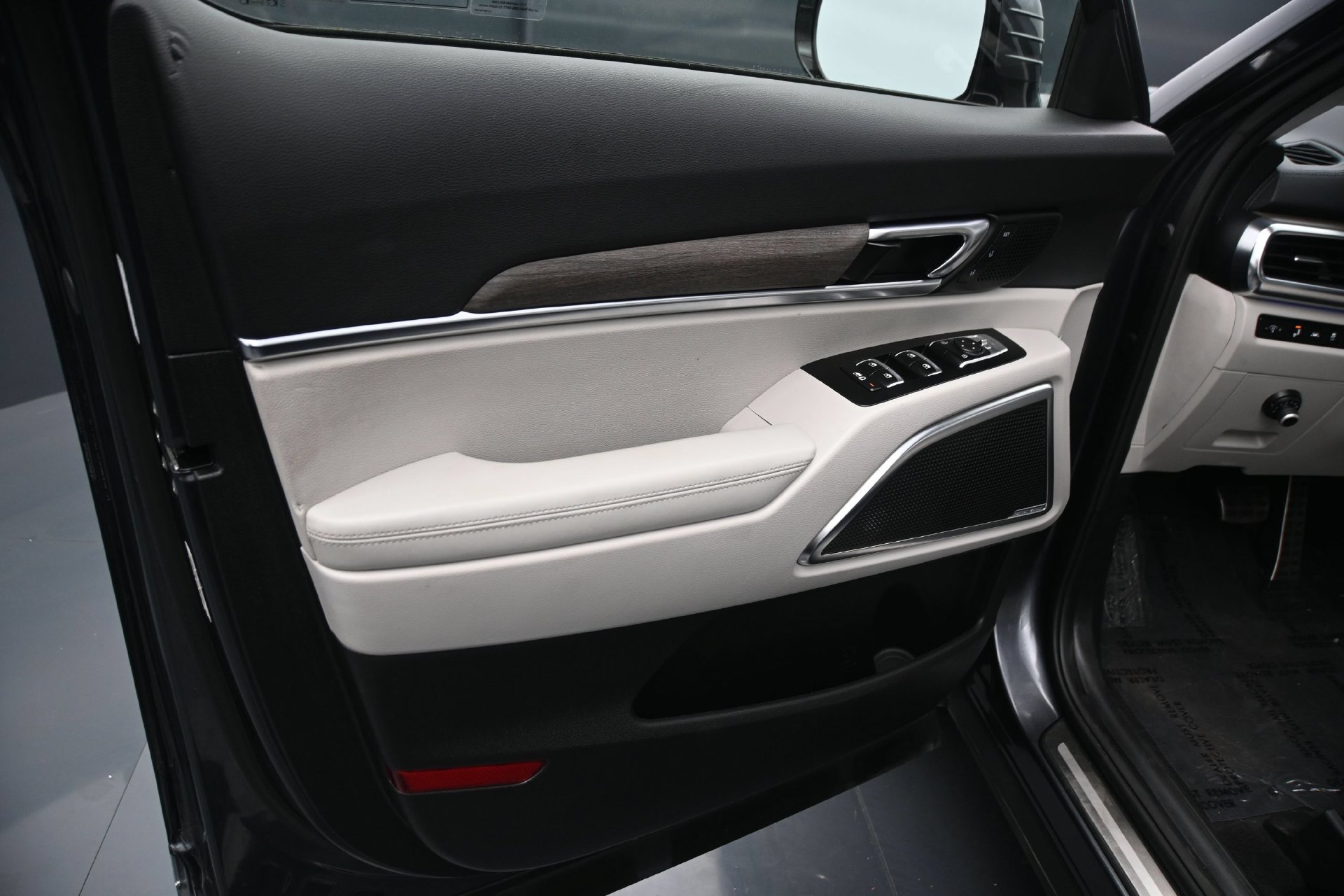 Used 2022 Kia Telluride SX w/ SX Prestige Package AWD/4WD image 18