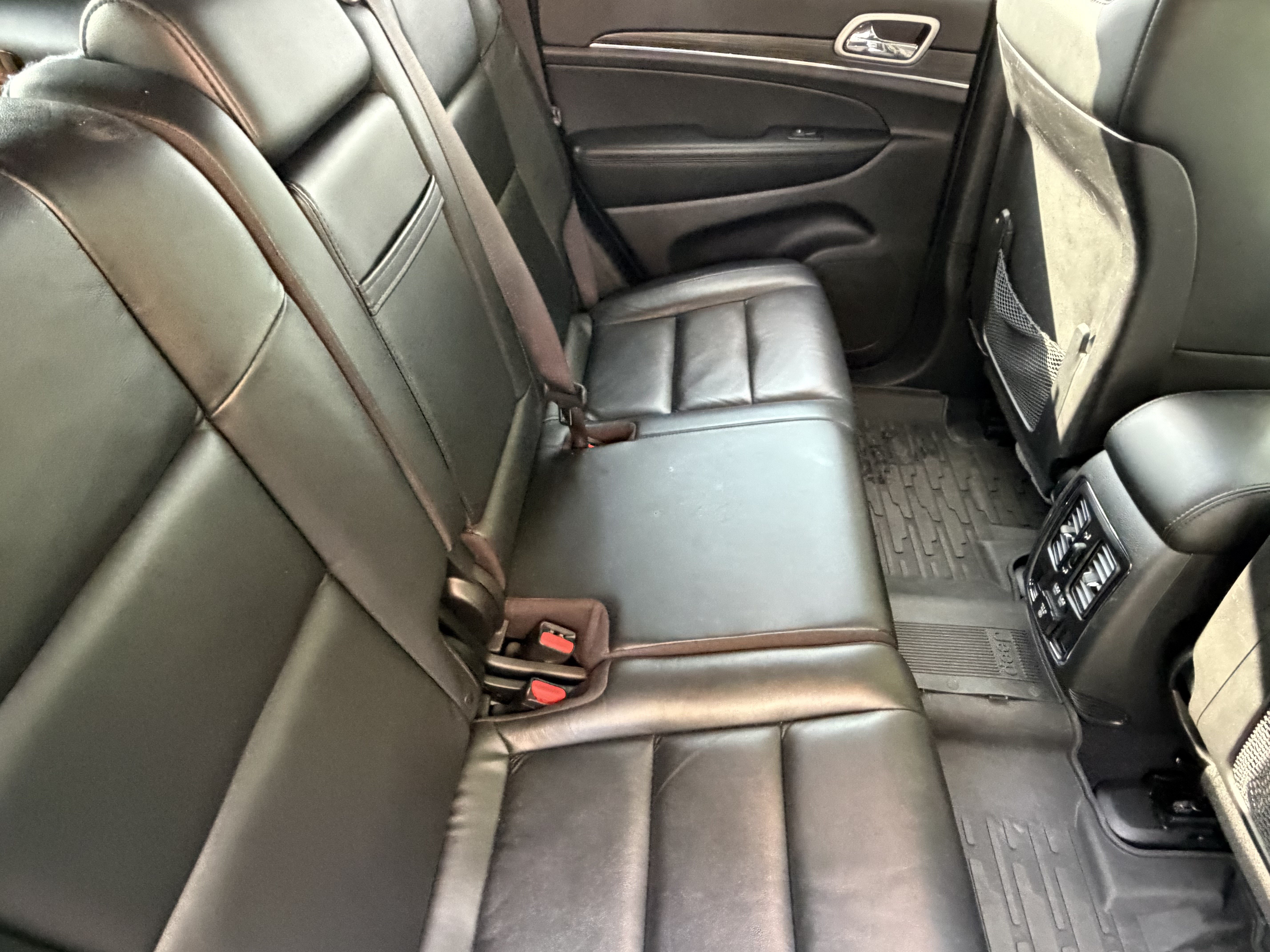 Used 2021 Jeep Grand Cherokee Limited w/ Premium Lighting Group AWD/4WD image 41