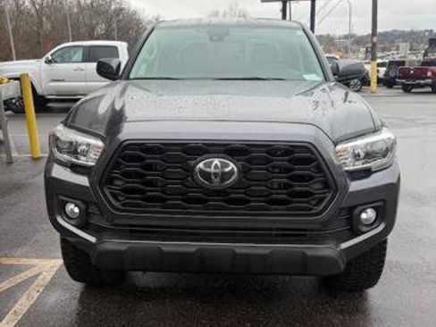 Used 2020 Toyota Tacoma SR5 image 3