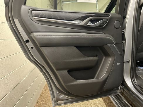 Used 2021 GMC Yukon Denali w/ Denali Premium Package image 15