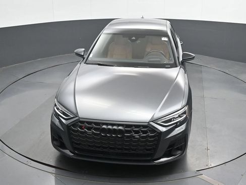 Used 2022 Audi S8 AWD/4WD image 34