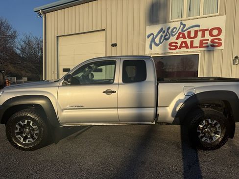 Used 2013 Toyota Tacoma 4x4 Access Cab V6 image 15