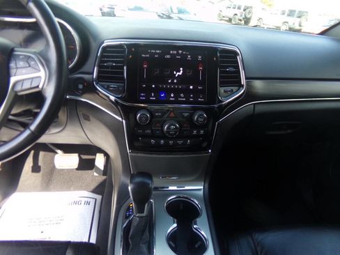 Used 2019 Jeep Grand Cherokee Limited image 28