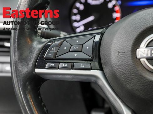 Used 2024 Nissan Altima 2.5 SV w/ SV Premium Package image 15