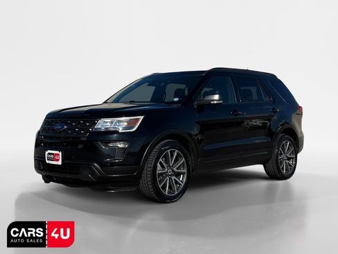 Used 2018 Ford Explorer XLT w/ Equipment Group 202A AWD/4WD image 3