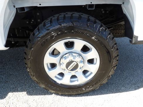 Used 2024 Ford F250 XLT w/ FX4 Off-Road Package AWD/4WD image 58
