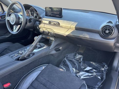 Used 2025 MAZDA MX-5 Miata RF Club image 11