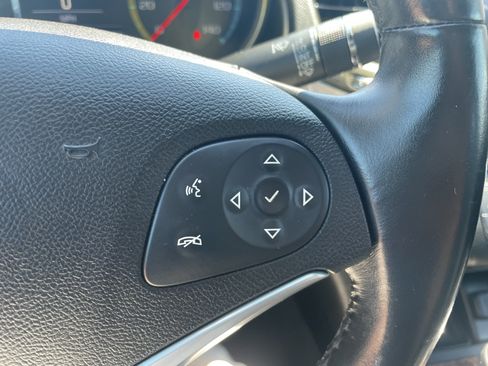 Used 2014 Chevrolet Impala LT w/ Convenience Package FWD image 16