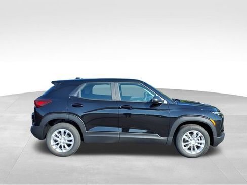 New 2026 Chevrolet TrailBlazer LS FWD image 2