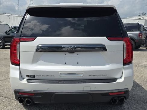 Used 2023 GMC Yukon Denali Ultimate AWD/4WD image 4