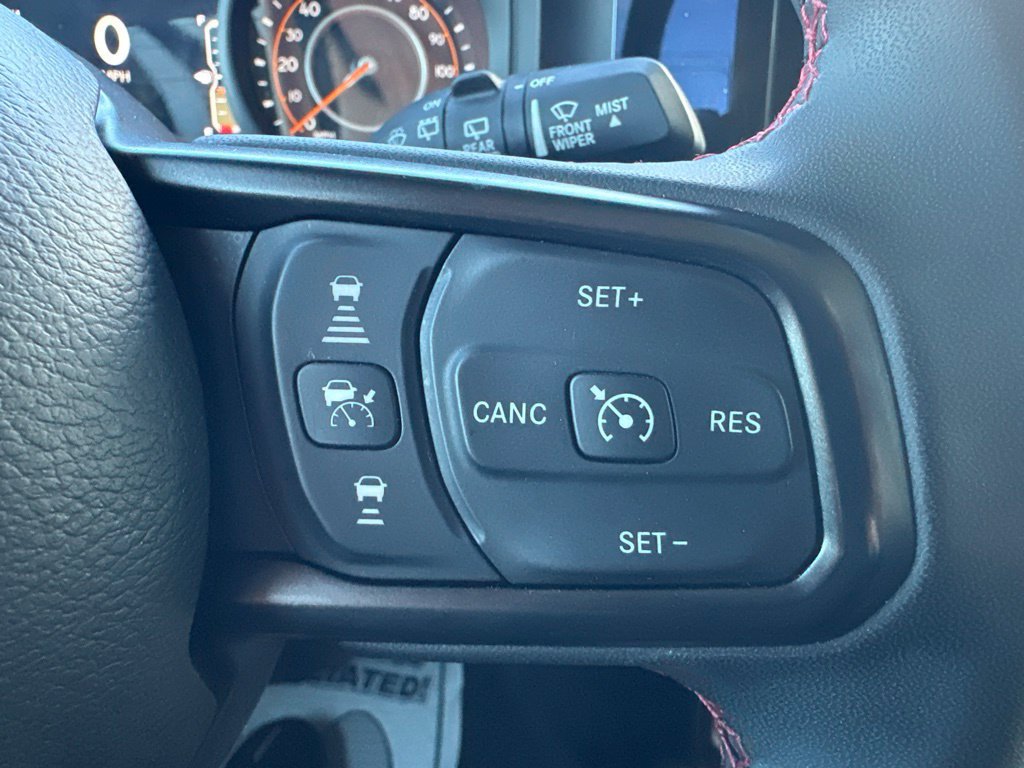 Used 2024 Jeep Wrangler Unlimited Rubicon AWD/4WD image 27