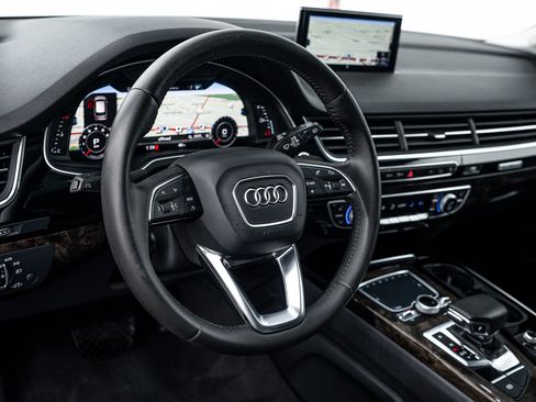 Used 2017 Audi Q7 3.0T Premium Plus w/ Premium Plus Package image 9