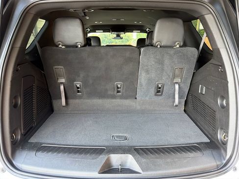 Used 2022 GMC Yukon SLE w/ Gmc Pro Safety Plus Package AWD/4WD image 35
