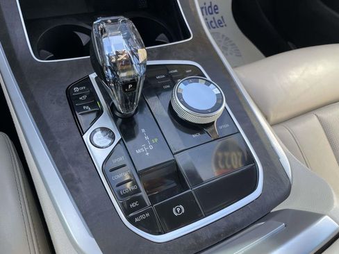 Used 2022 BMW X5 xDrive40i w/ M Sport Package AWD/4WD image 31