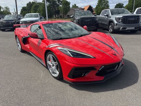 Used 2022 Chevrolet Corvette Stingray Preferred Cpe w/ Z51 Performance Package RWD image 7