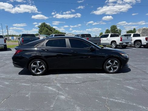 Used 2023 Hyundai Elantra SEL w/ Convenience Package FWD image 21