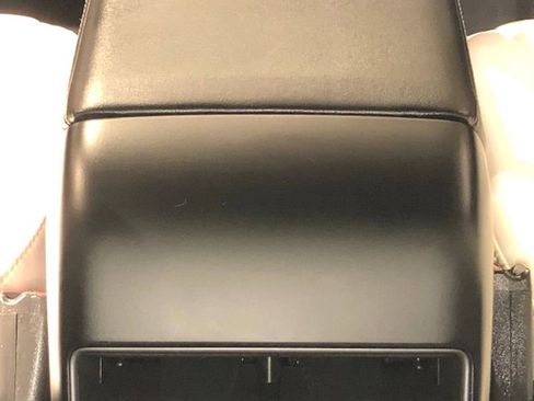 Used 2024 Tesla Model Y Long Range image 33