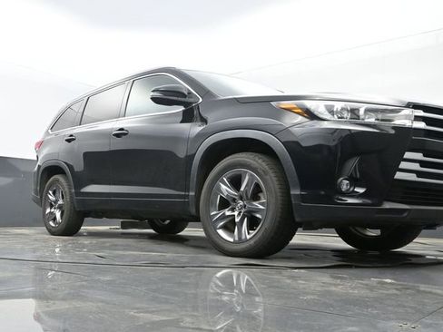 Used 2019 Toyota Highlander Limited Platinum image 9