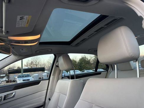 Used 2014 Mercedes-Benz E 350 Sedan image 9