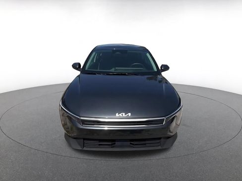 Used 2025 Kia K4 FWD image 3