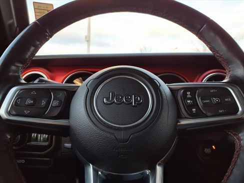 Used 2020 Jeep Gladiator Rubicon image 25