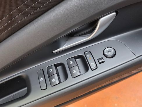 New 2026 Hyundai Elantra SE image 22