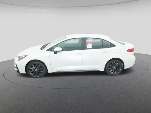 New 2026 Toyota Corolla SE image 3