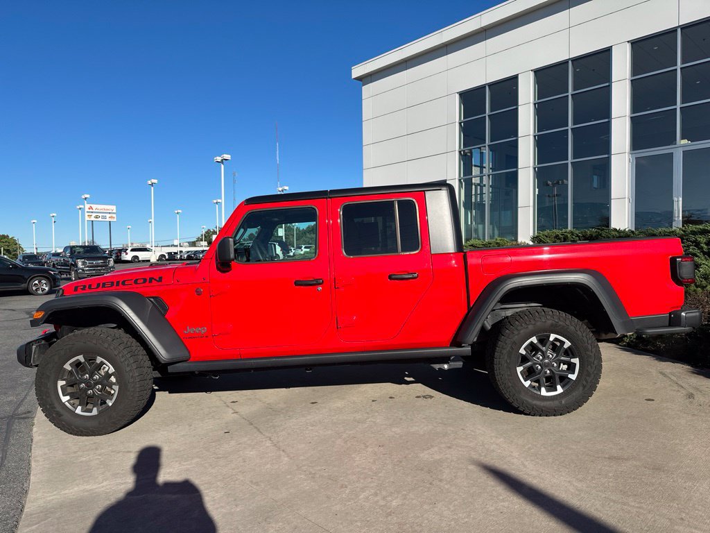 Used 2026 Jeep Gladiator Rubicon AWD/4WD image 8