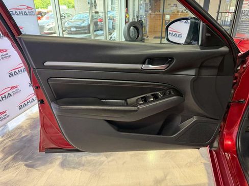 Used 2023 Nissan Altima 2.5 SR w/ SR Premium Package FWD image 33
