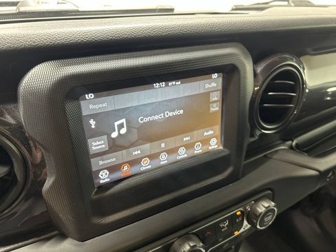 Used 2021 Jeep Wrangler Unlimited Sport AWD/4WD image 28