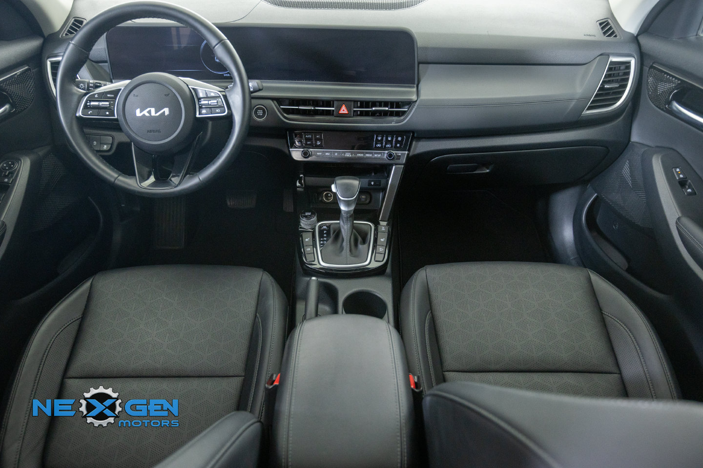 Used 2024 Kia Seltos EX AWD/4WD image 4