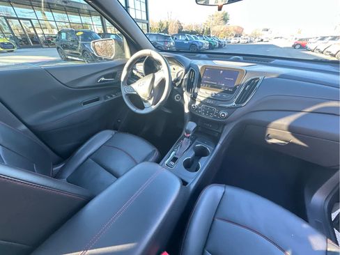 Used 2023 Chevrolet Equinox RS w/ RS Leather Package image 7