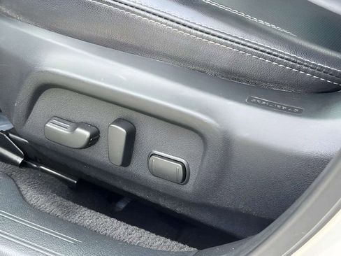 Used 2018 Subaru Outback 2.5i Limited AWD/4WD image 15