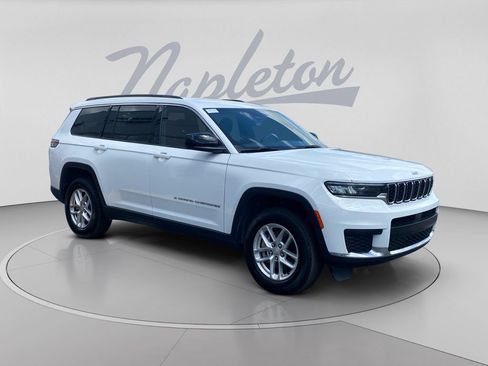 Used 2024 Jeep Grand Cherokee L Laredo RWD image 3