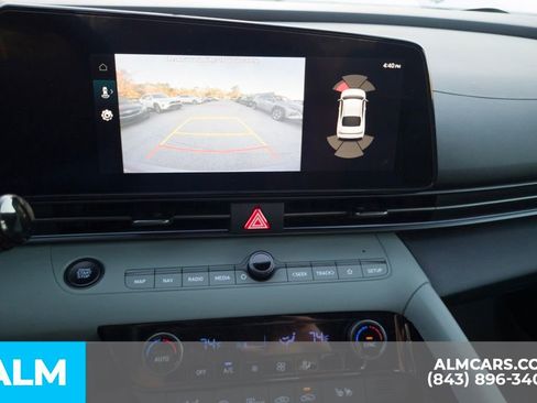 Used 2024 Hyundai Elantra Limited image 11