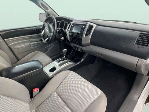 Used 2015 Toyota Tacoma TRD Pro image 5