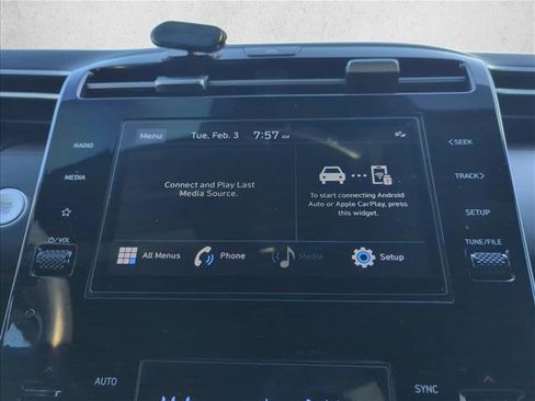 Used 2022 Hyundai Santa Cruz SEL Premium image 17